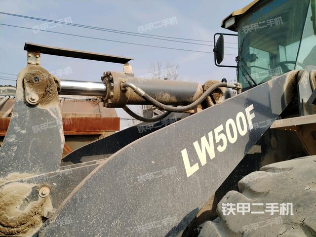 鏟斗油缸側(cè)面(工作裝置) 鏟斗油缸側(cè)面(工作裝置)