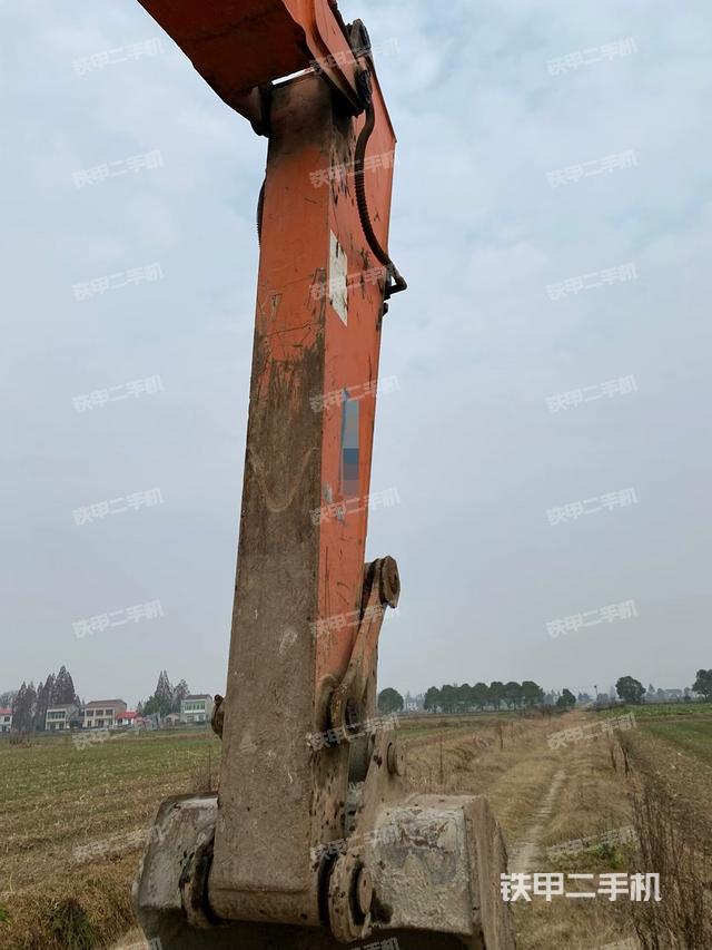 小臂整體左后(工作和回轉(zhuǎn)裝置) 小臂整體左后(工作和回轉(zhuǎn)裝置)