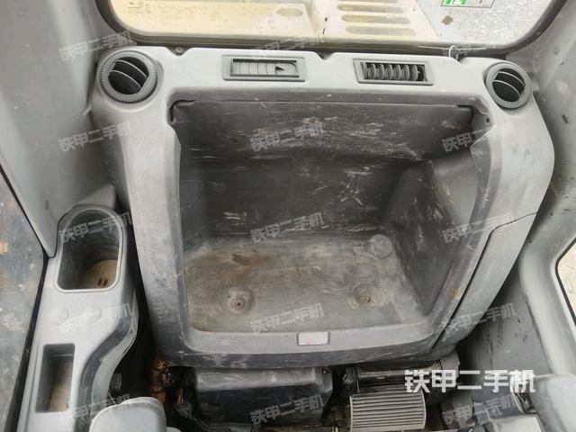 座椅后部(駕駛室部分) 座椅后部(駕駛室部分)