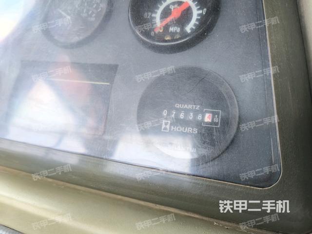 儀表盤全景（推土機駕駛室）