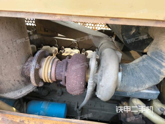 風(fēng)扇及皮帶(推土機(jī)發(fā)動機(jī)艙) 風(fēng)扇及皮帶(推土機(jī)發(fā)動機(jī)艙)