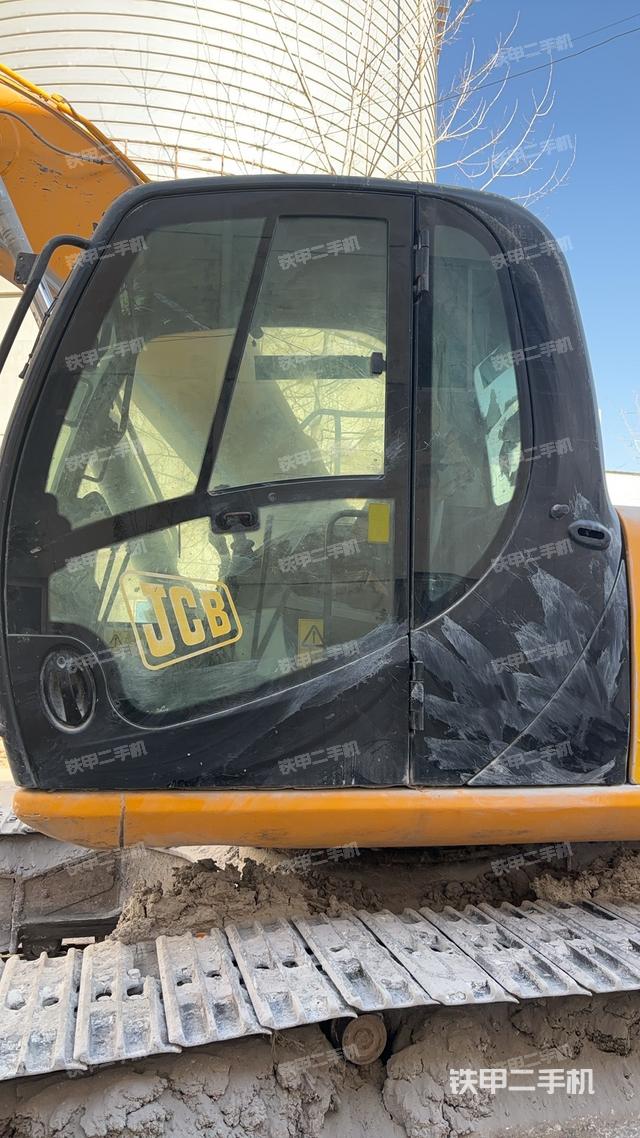 驾驶室整体（整机外观）