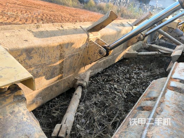 左引導(dǎo)輪(推土機(jī)底盤及工作裝置) 左引導(dǎo)輪(推土機(jī)底盤及工作裝置)