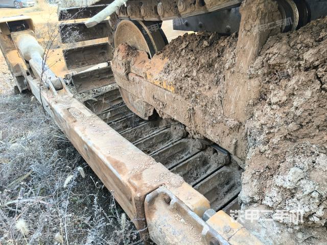 左驅(qū)動輪(推土機(jī)底盤及工作裝置) 左驅(qū)動輪(推土機(jī)底盤及工作裝置)