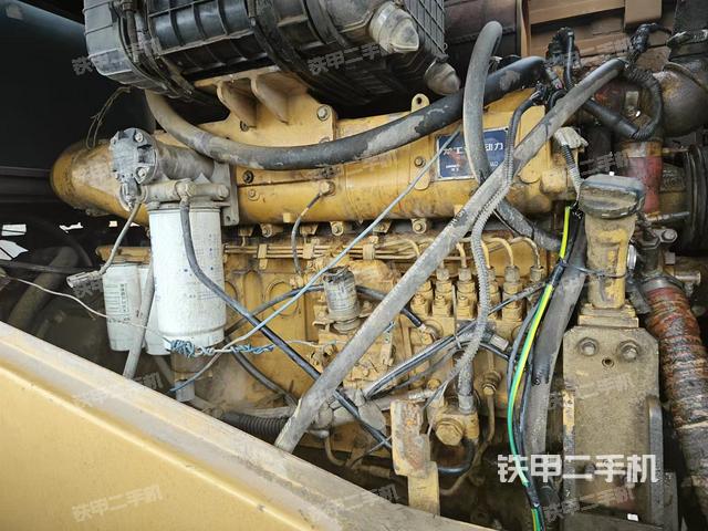 发动机左侧（整机外观及大件）