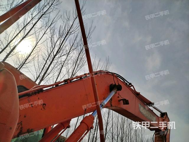 大臂整體?右側（工作和回轉裝置）