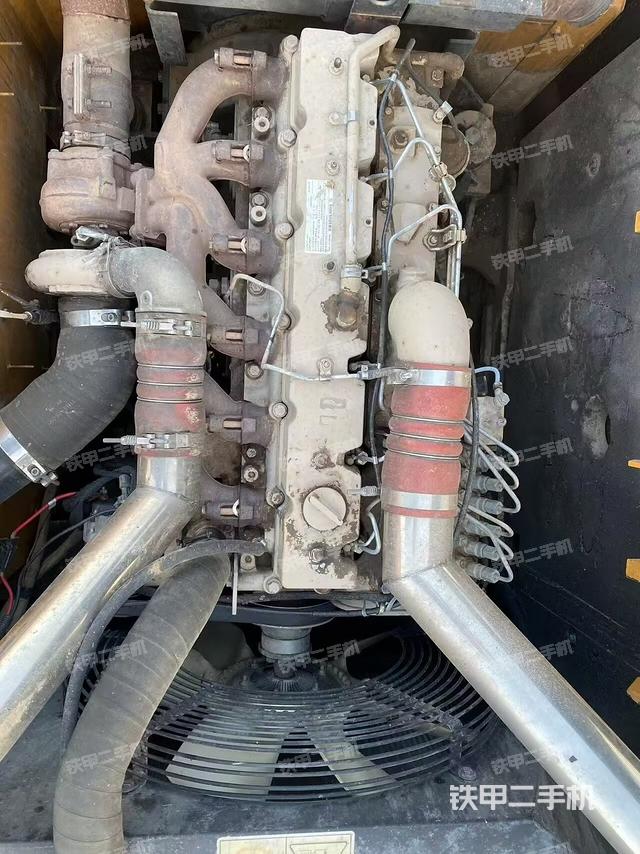 發(fā)動機整體俯視(整機外觀) 發(fā)動機整體俯視(整機外觀)