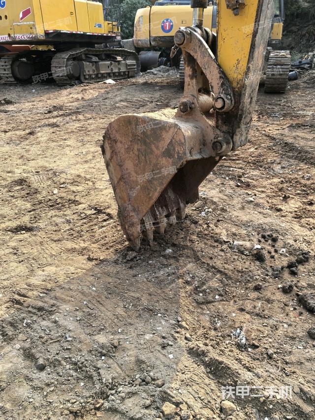 小臂整體左后（工作和回轉(zhuǎn)裝置）