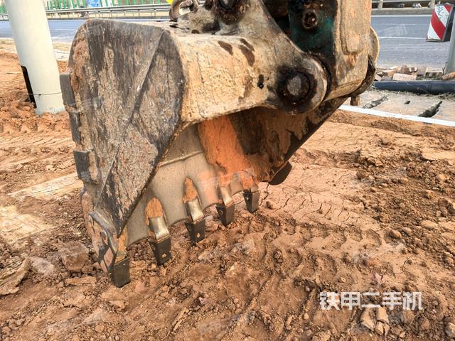 鏟斗45度（工作和回轉(zhuǎn)裝置）