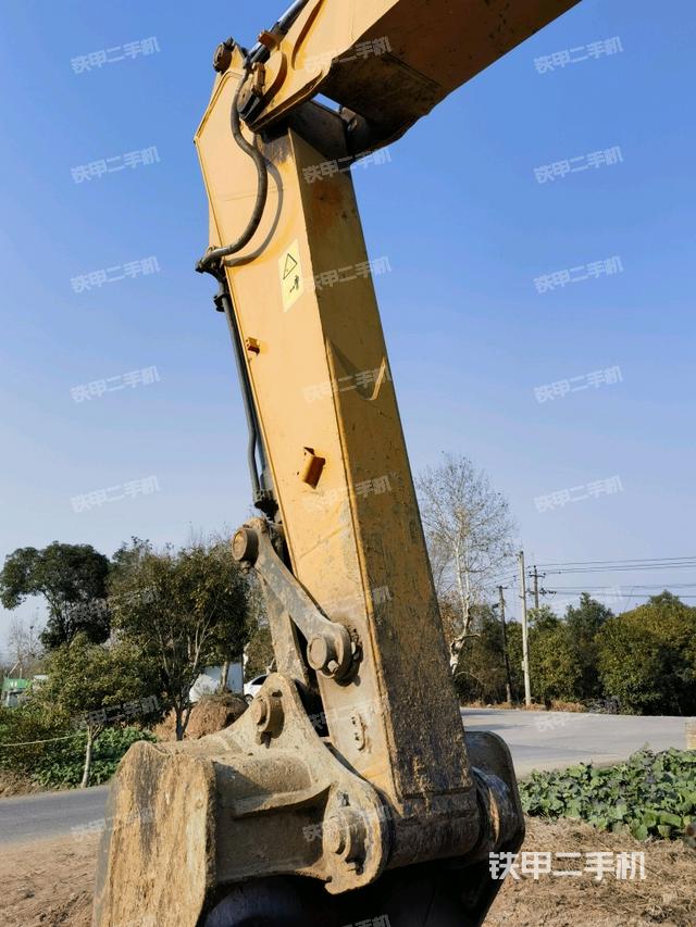 小臂整体左后（工作和回转装置）