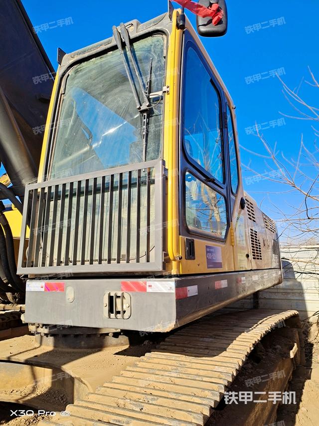 駕駛室整體（整機(jī)外觀）