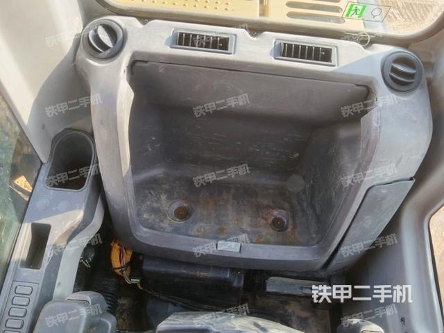座椅后部(駕駛室部分) 座椅后部(駕駛室部分)