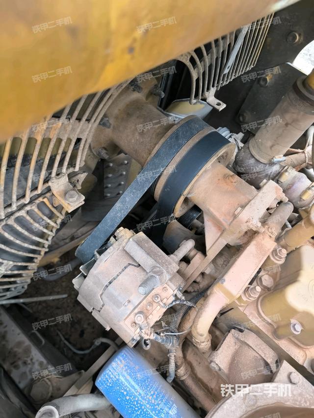 風扇及皮帶（推土機發(fā)動機艙）