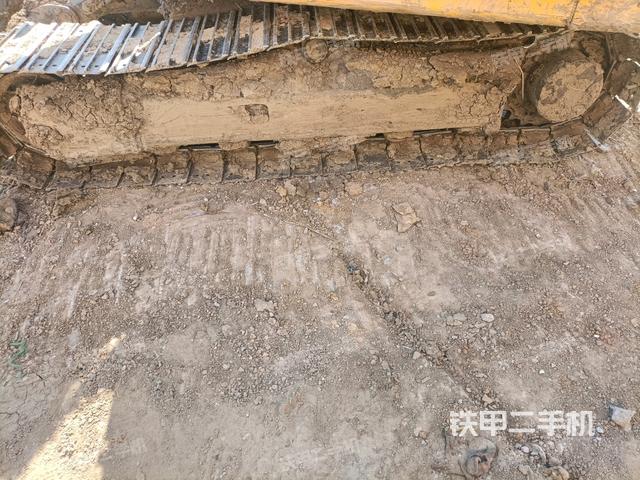 右側(cè)履帶整體?（行走機構(gòu)）