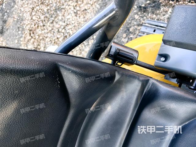 后窗玻璃角標(biāo)（駕駛室部分）