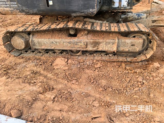 左側(cè)履帶整體?（行走機(jī)構(gòu)）