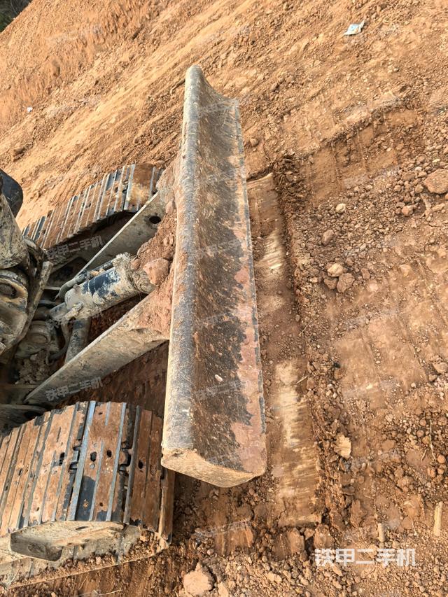 轉(zhuǎn)盤和下車架正前（工作和回轉(zhuǎn)裝置）