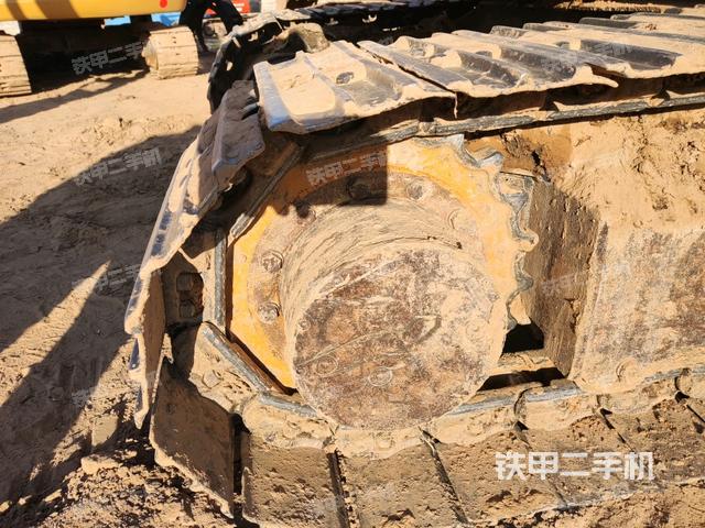 左驅(qū)動(dòng)輪（行走機(jī)構(gòu)）