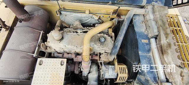 發(fā)動(dòng)機(jī)整體俯視(整機(jī)外觀) 發(fā)動(dòng)機(jī)整體俯視(整機(jī)外觀)