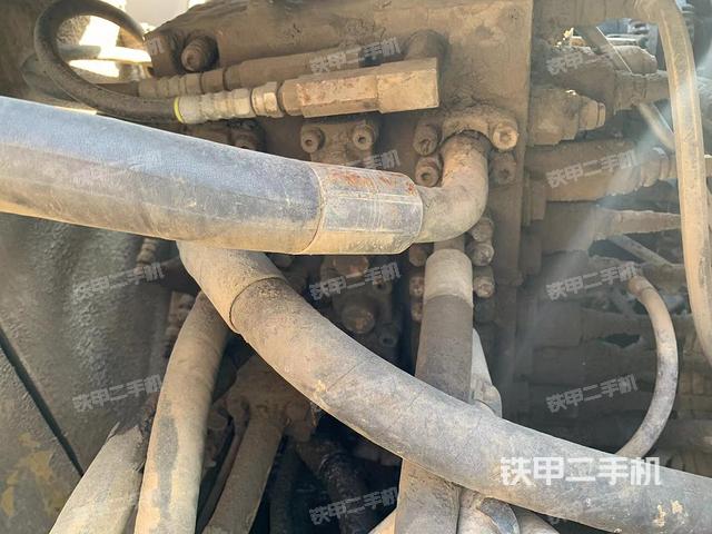 回轉(zhuǎn)馬達和主控閥（整機外觀）