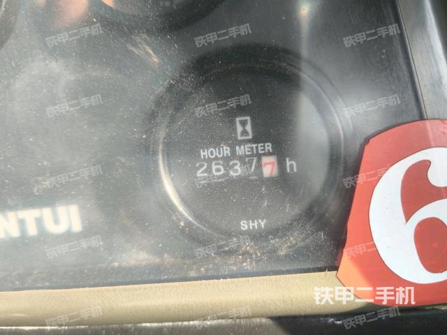 駕駛室右側(cè)全景照（推土機(jī)駕駛室）