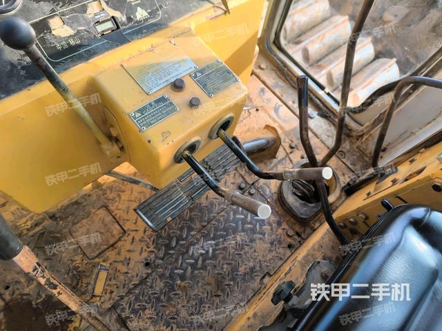 儀表盤全景(推土機(jī)駕駛室) 儀表盤全景(推土機(jī)駕駛室)