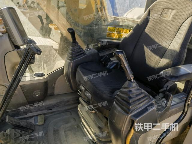 駕駛室整體（整機(jī)外觀）