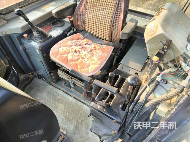 駕駛室外頂部全景（推土機(jī)駕駛室）