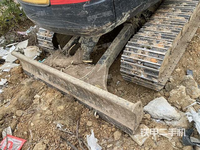 左側(cè)行走馬達(dá)蓋板（行走機(jī)構(gòu)）