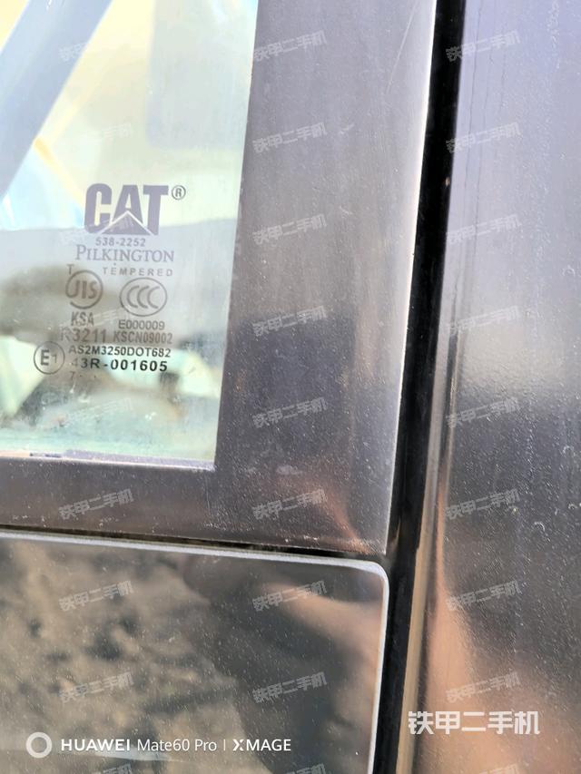 駕駛室左前45度（駕駛室部分）