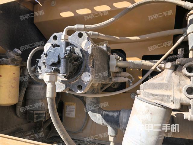 液壓泵斜45?左（大件艙室）