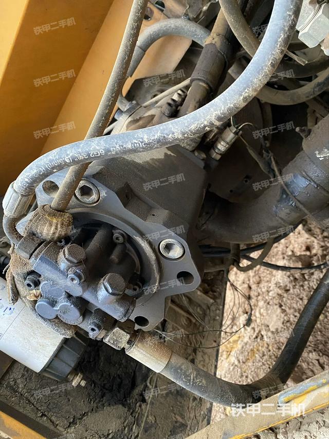 液壓泵斜45?左（大件艙室）