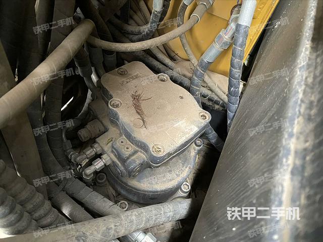 回轉(zhuǎn)馬達(dá)（上車部件）