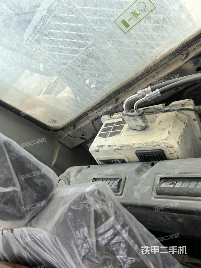 后窗玻璃角標(biāo)（駕駛室部分）