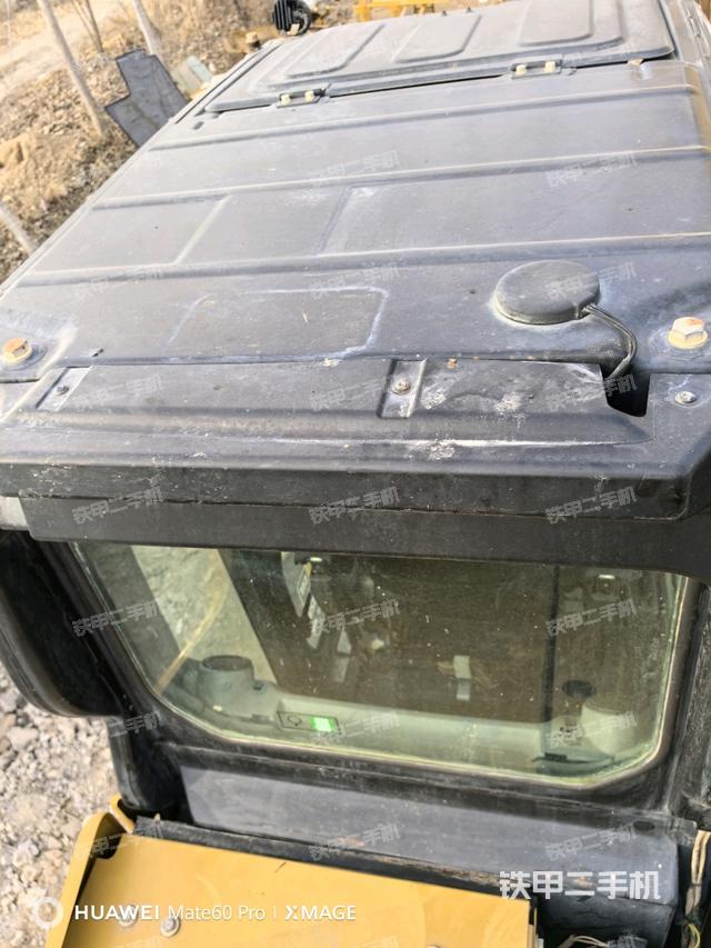 駕駛室頂部（整機(jī)外觀）