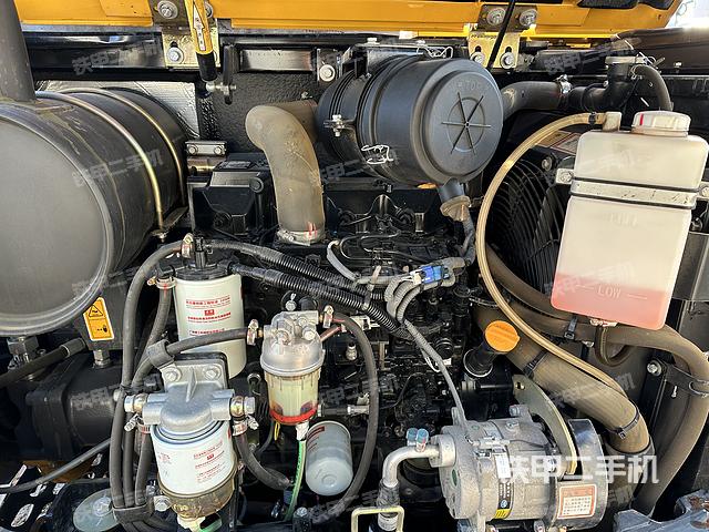 发动机整体俯视（整机外观）