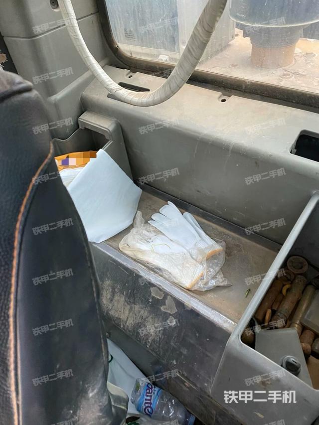 座椅后部（駕駛室部分）