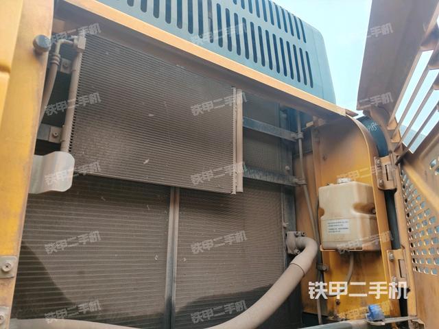 散熱器正面（大件艙室）