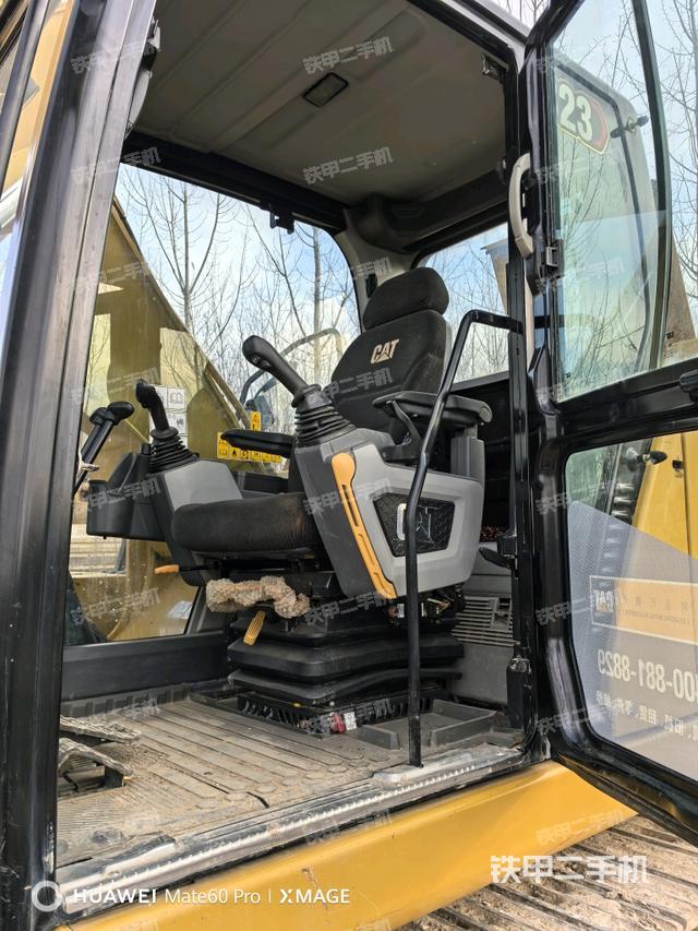 駕駛室整體（整機(jī)外觀）