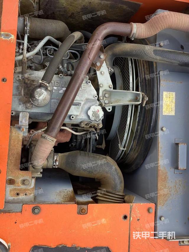 發(fā)動(dòng)機(jī)整體俯視（整機(jī)外觀）