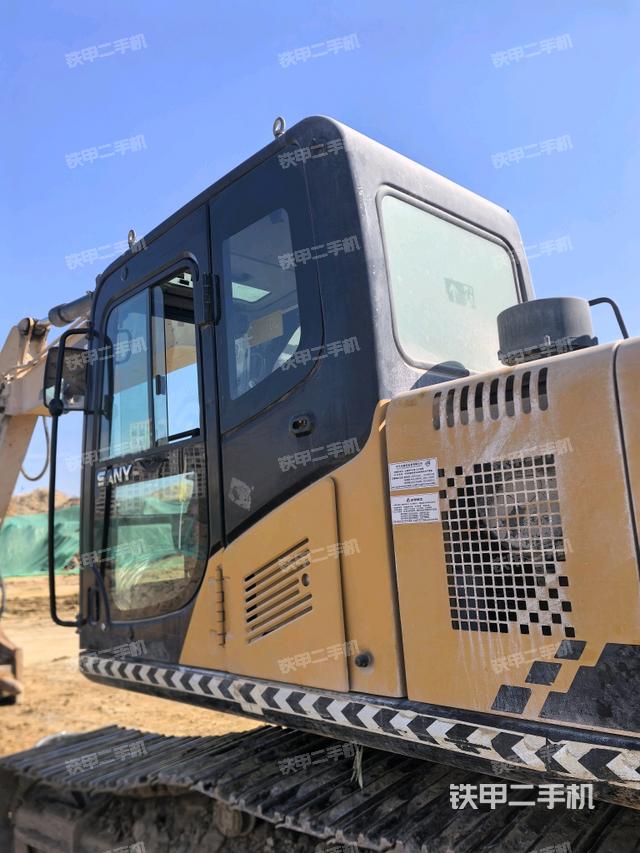 駕駛室左后45度（駕駛室部分）