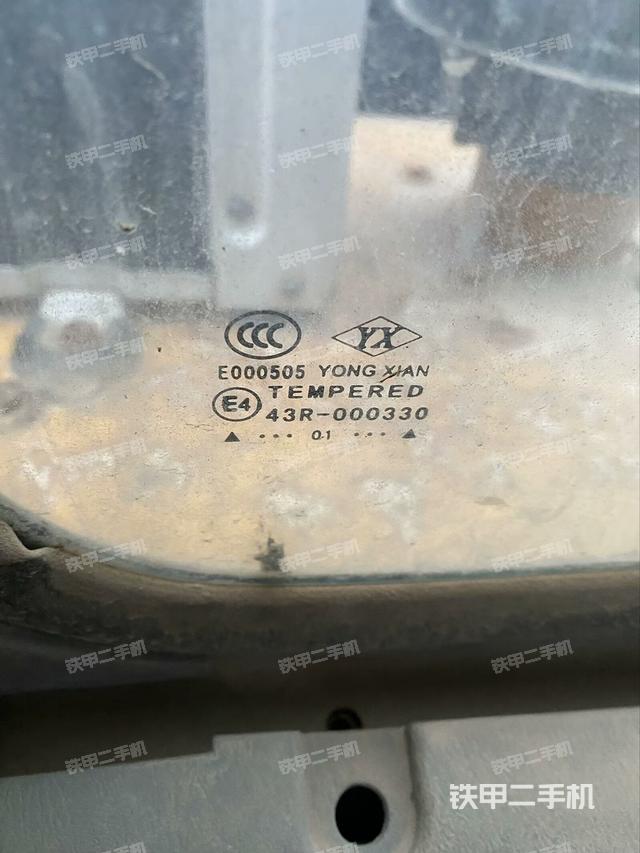 后窗玻璃角標(biāo)（駕駛室部分）