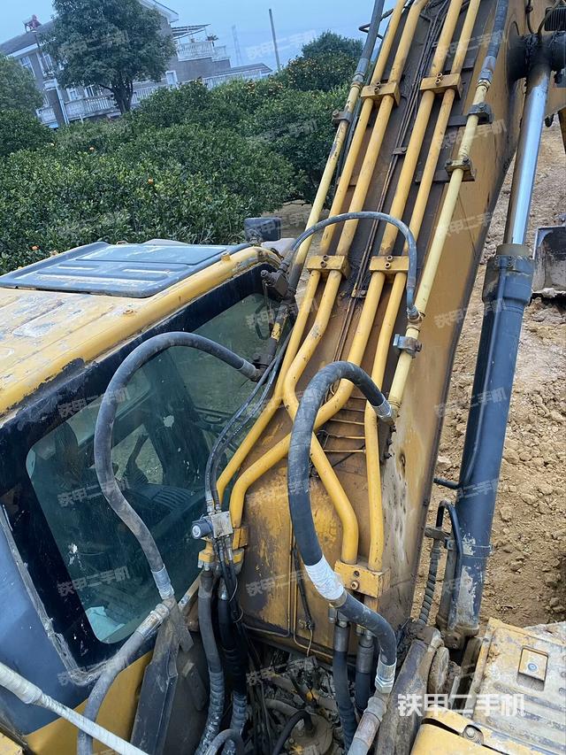 大臂背部俯視（工作和回轉(zhuǎn)裝置）