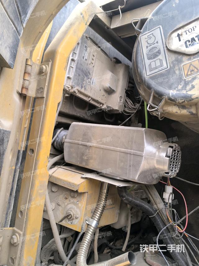 電瓶（大件艙室）