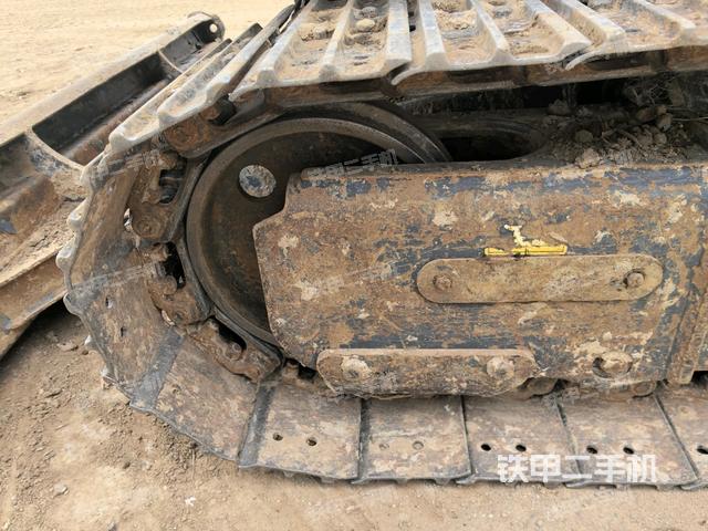 右驅(qū)動(dòng)輪（行走機(jī)構(gòu)）