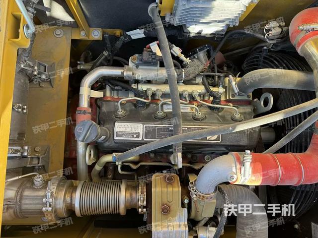 發(fā)動(dòng)機(jī)整體俯視(整機(jī)外觀) 發(fā)動(dòng)機(jī)整體俯視(整機(jī)外觀)