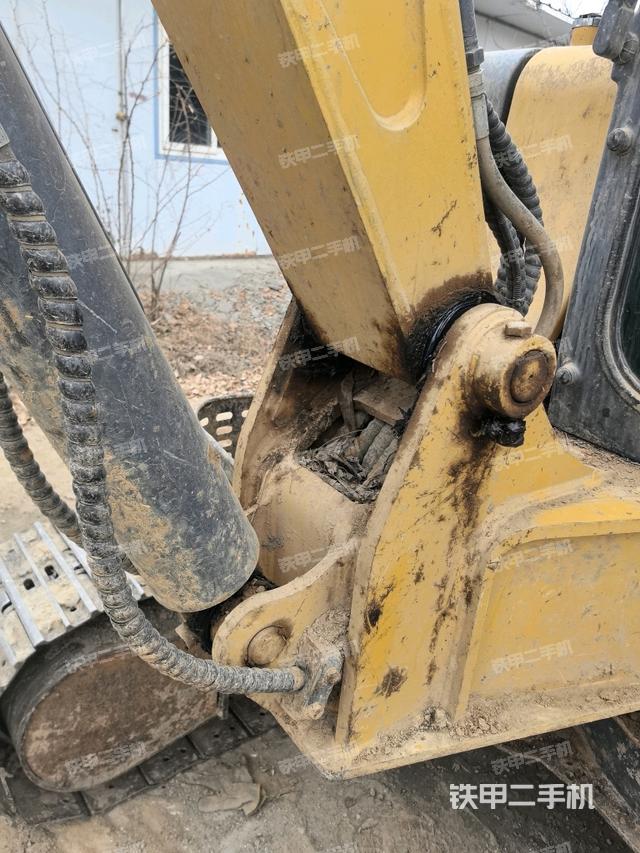 大臂根部?斜（工作和回轉(zhuǎn)裝置）