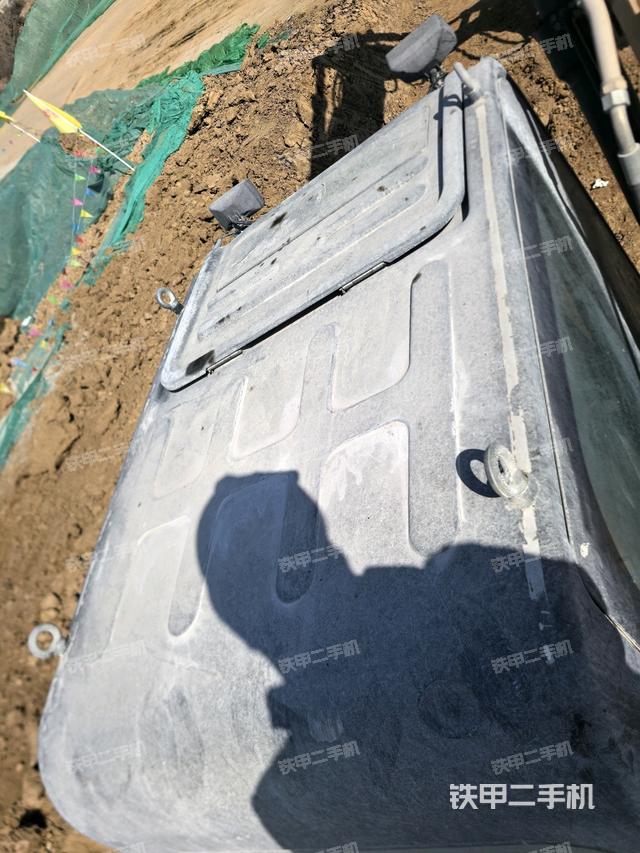 駕駛室頂部俯視（上車(chē)部件）