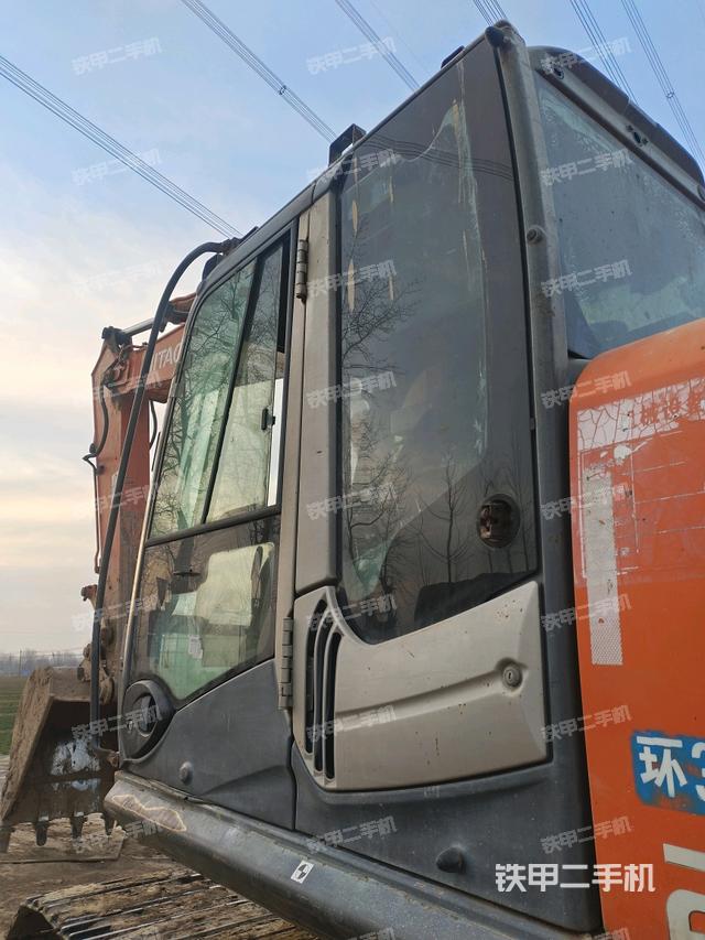 駕駛室左后45度（駕駛室部分）