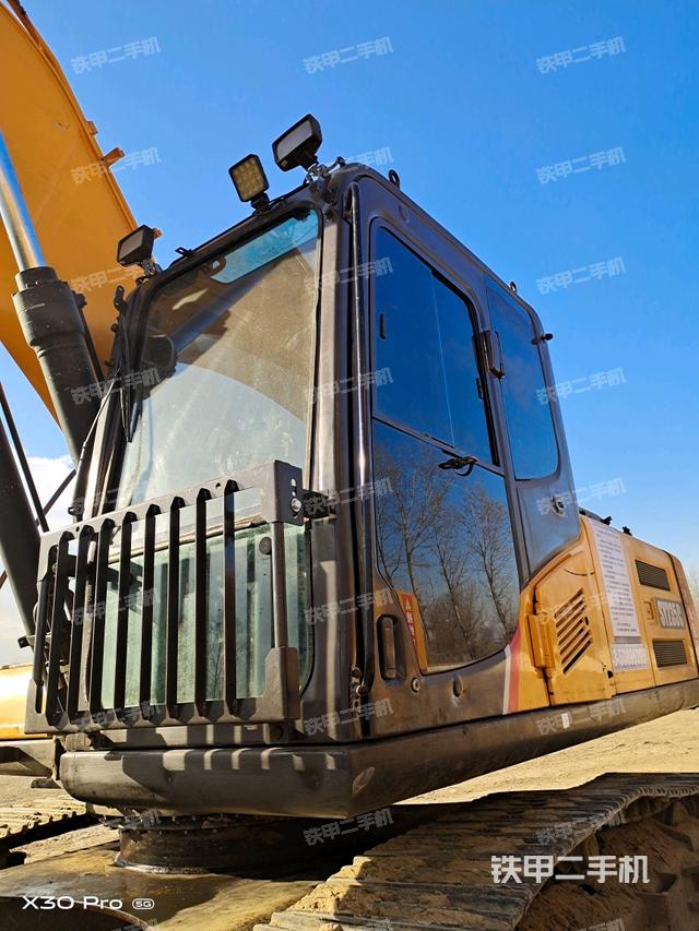 駕駛室整體（整機(jī)外觀）